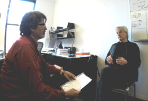 Entrevistando e intercambiando ideas (seguramente muchas más en el sentido de él hacia mí) :-) con el filósofo David Chalmers de la NYU. Nueva York. USA